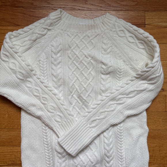 Gap Women’s Crew Cable Knit Sweater, Ivory, Small - Picture 2 of 6
